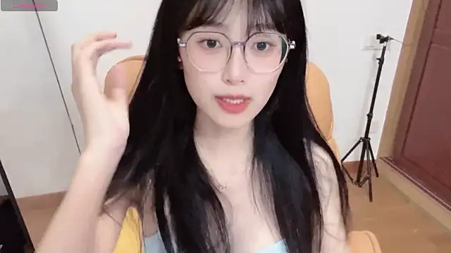 4uoki online show from September 27, 3:08 pm