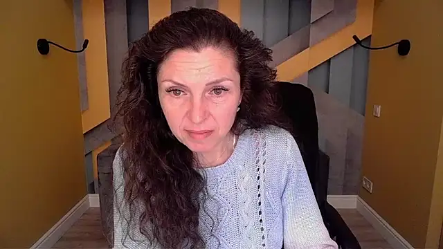 EllaLong online show from April 17, 11:12 am