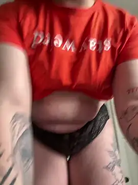 QueenNuttCollector online show from February 18, 5:34 pm