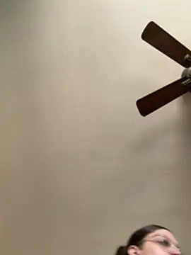 QueenNuttCollector online show from March 10, 4:22 pm