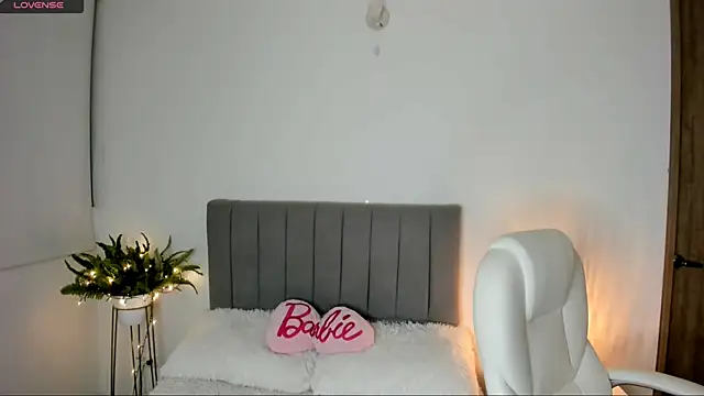 sophie connors online show from June 13, 3:04 am