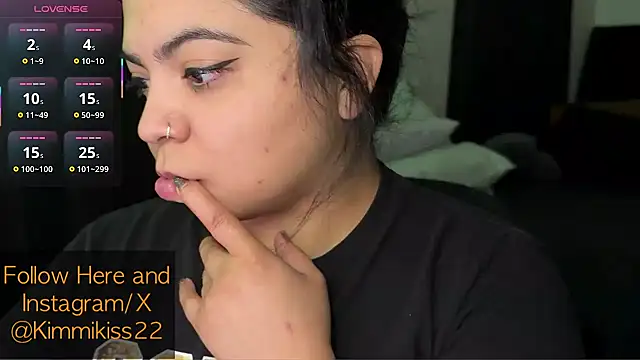 kimmiakiss22 online show from November 1, 11:41 pm