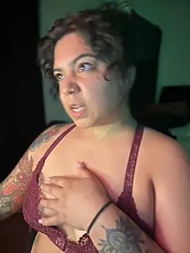 kimmiakiss22 online show from November 18, 3:40 am