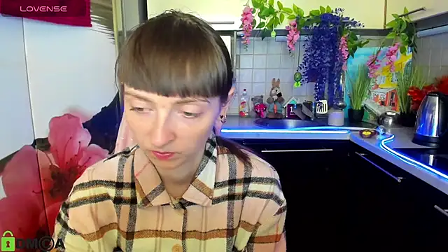 TayanaJons online show from April 8, 7:21 am