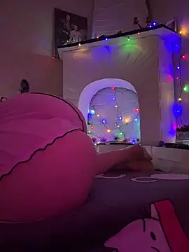 JLA kiss online show from April 17, 9:50 pm