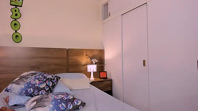 emily adams01 online show from October 22, 10:48 pm