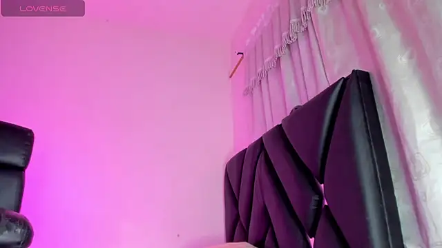 stephany doll  online show from October 21, 4:16 am