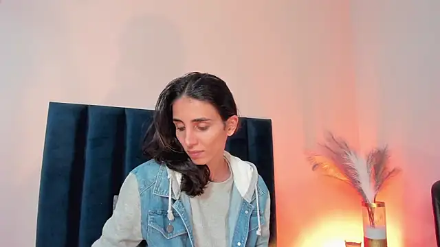 Snapshot of Nina_Cavaali chatting on October 21, 6:34 pm Nina Cavaali online show from October 21, 6:34 pm