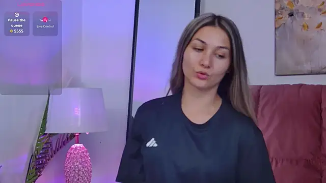 NicolLopeze online show from September 15, 5:49 am