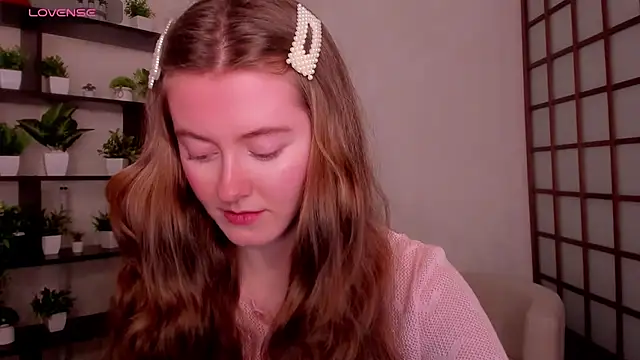 KateCuddle online show from December 22, 2:47 am