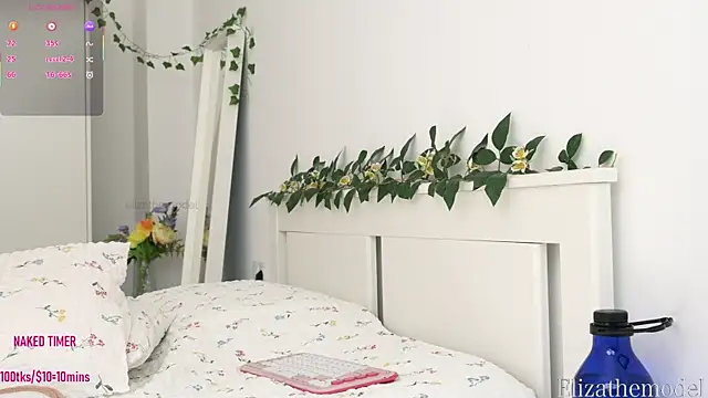 elizathemodel online show from September 29, 3:17 pm