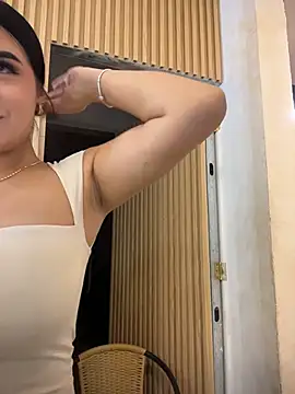 clarachanelricek online show from April 18, 11:15 pm