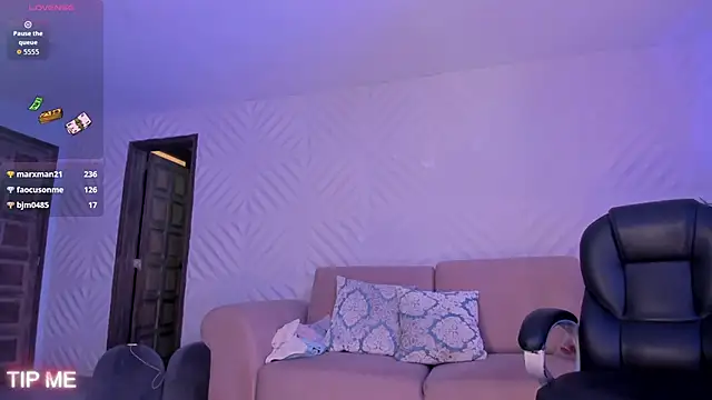 SophieBarnett online show from February 26, 7:18 am