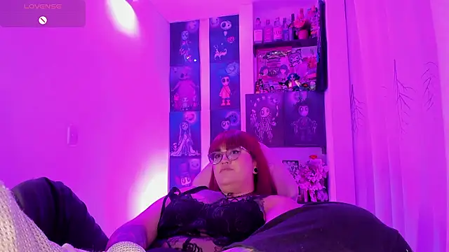  Ali Brinck  online show from February 3, 6:22 am