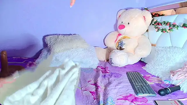 Julieth Rossi online show from February 22, 6:25 am