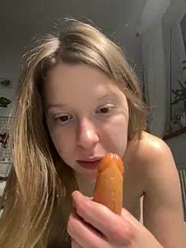 kimczii online show from June 3, 11:11 am