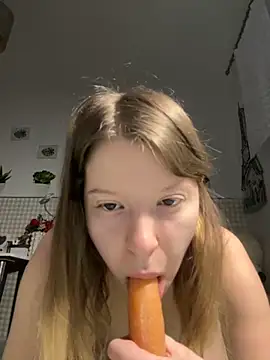 kimczii online show from April 14, 6:24 am