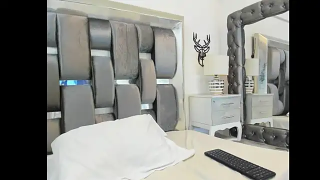 AntonellaaHot online show from December 14, 7:25 am