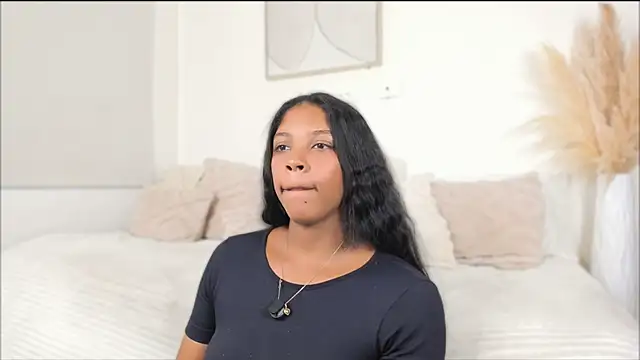 ZOEGARNER01 online show from April 16, 9:39 pm