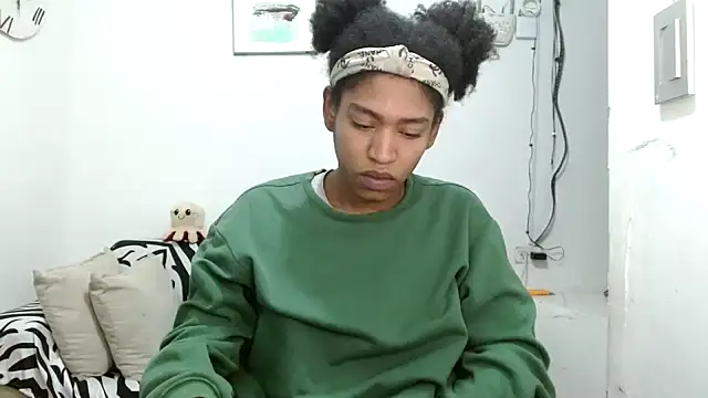 angelamarie1 online show from February 4, 11:35 am