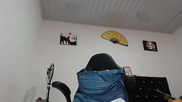 pamelabigcock69 online show from April 21, 2:02 pm