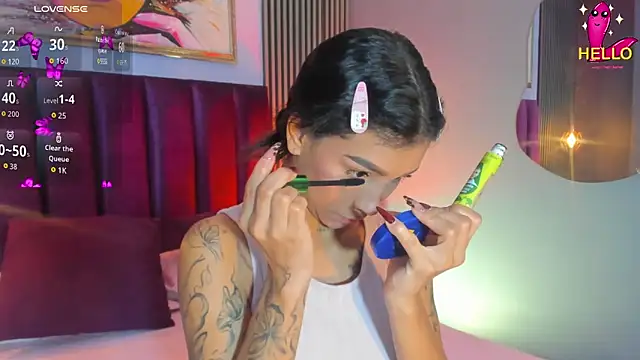 LauraAristizabal online show from November 6, 12:33 pm