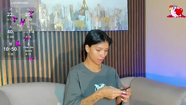 Snapshot of LauraAristizabal chatting on October 22, 12:43 pm LauraAristizabal online show from October 22, 12:43 pm