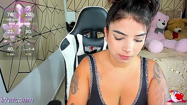 vane lopez  online show from September 10, 5:02 pm