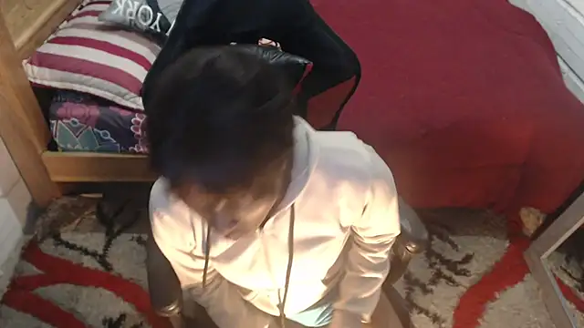 sexyjustin202 online show from October 9, 2:05 am