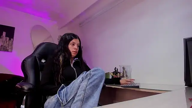 Meghan320 online show from February 14, 12:29 pm