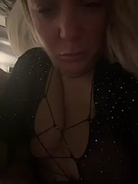 Bustyblondebabe32 online show from January 16, 6:53 am