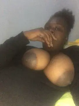 sweett shaley online show from September 12, 5:09 pm