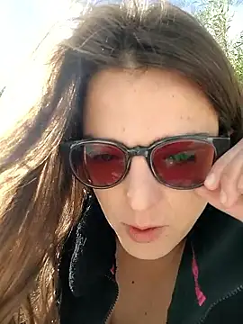 dolcehelena993 online show from October 6, 9:37 am