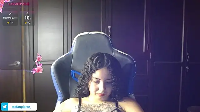 jaydensalvatore  online show from July 15, 10:36 pm