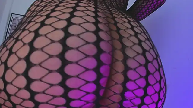 Snapshot of sofihill01 chatting on September 13, 12:07 am sofihill01 online show from September 13, 12:07 am