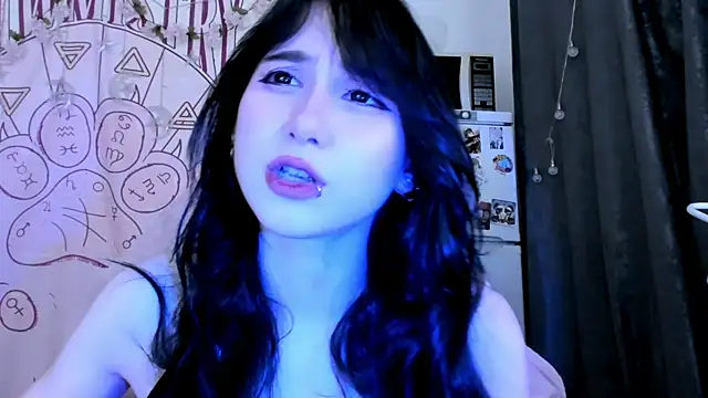 Holy420lolii online show from July 28, 8:52 pm