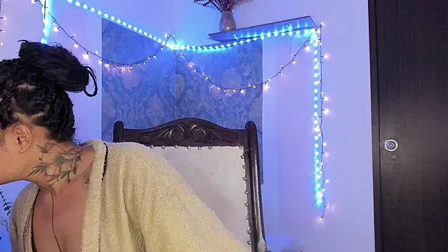 Eva Lee  online show from March 13, 10:27 am