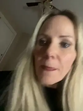 Sexual Lovable Doll online show from November 5, 9:20 pm