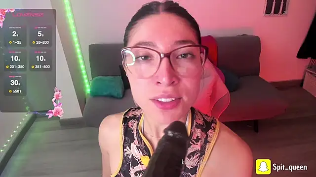 Spit queen online show from June 23, 2:15 pm