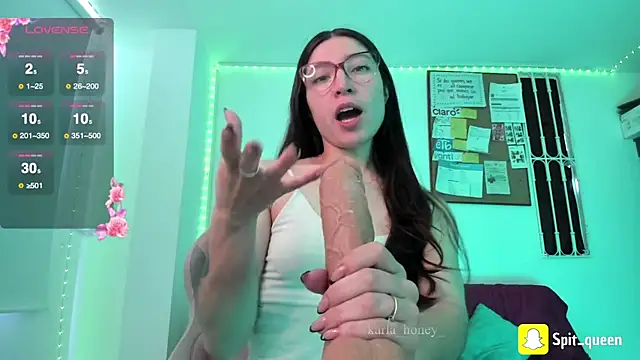 Spit queen online show from June 25, 1:46 pm