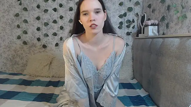 Nicole-Petite online show from October 2, 3:50 pm