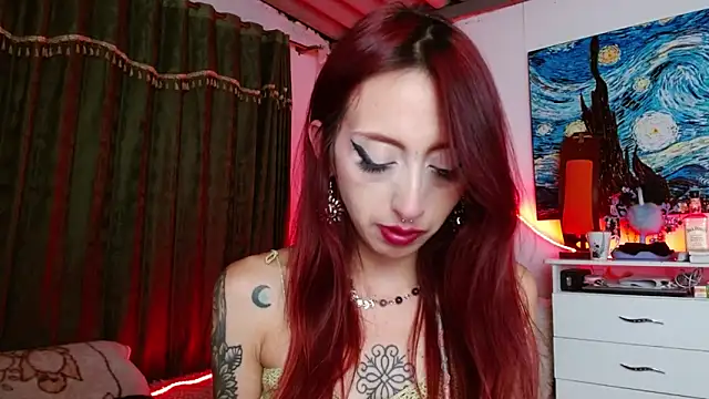 alisseallie online show from October 7, 12:48 am