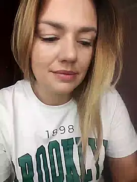 KrissSexi online show from October 19, 6:59 am