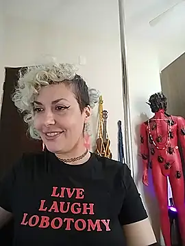 MariLouM online show from July 28, 2:13 pm