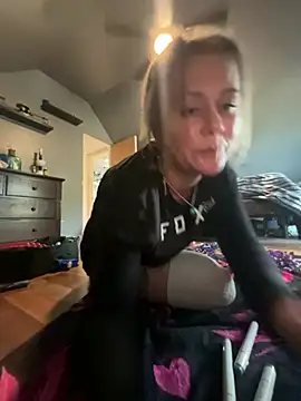 SummerBlueMoon online show from March 5, 10:49 pm