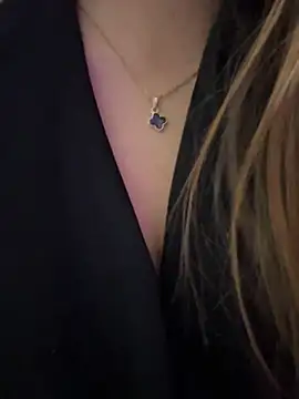 LunaBaker-1 online show from January 13, 8:46 pm