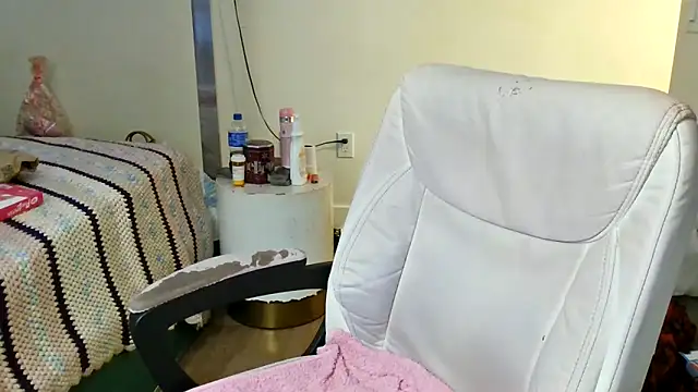 YasmineMinaj online show from November 25, 11:16 pm