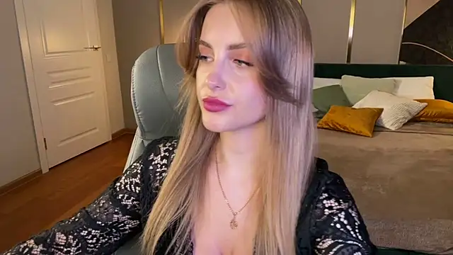 anita blairr online show from April 20, 1:08 am