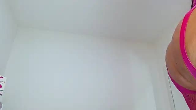 sashacreamy  online show from November 20, 5:41 am