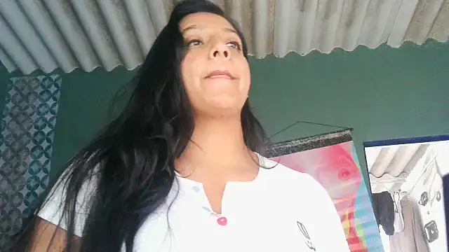 almaswan1 online show from September 24, 7:02 pm